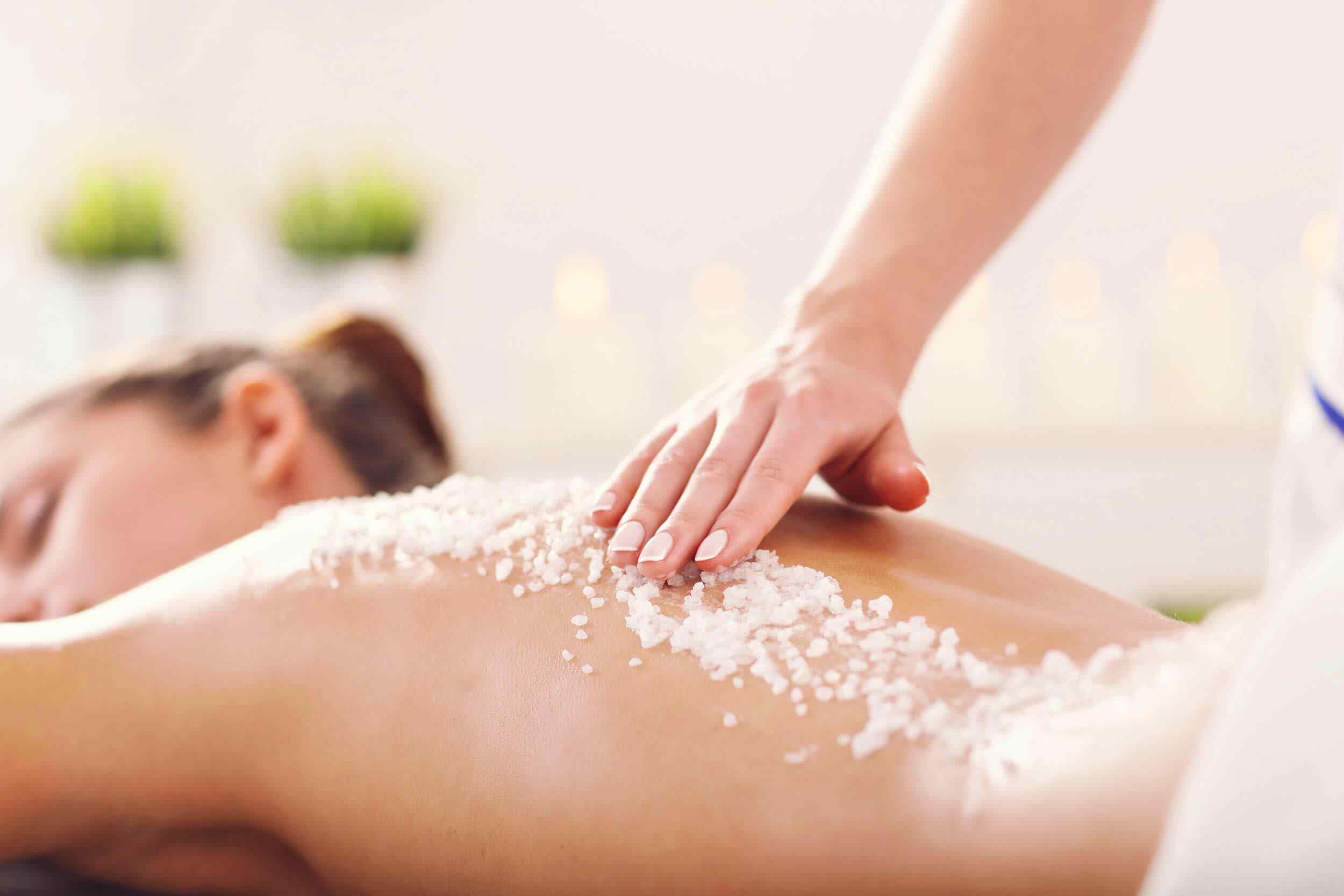 https://www.ilariaemaura.it/wp-content/uploads/2018/10/spa-treatment-6.jpg